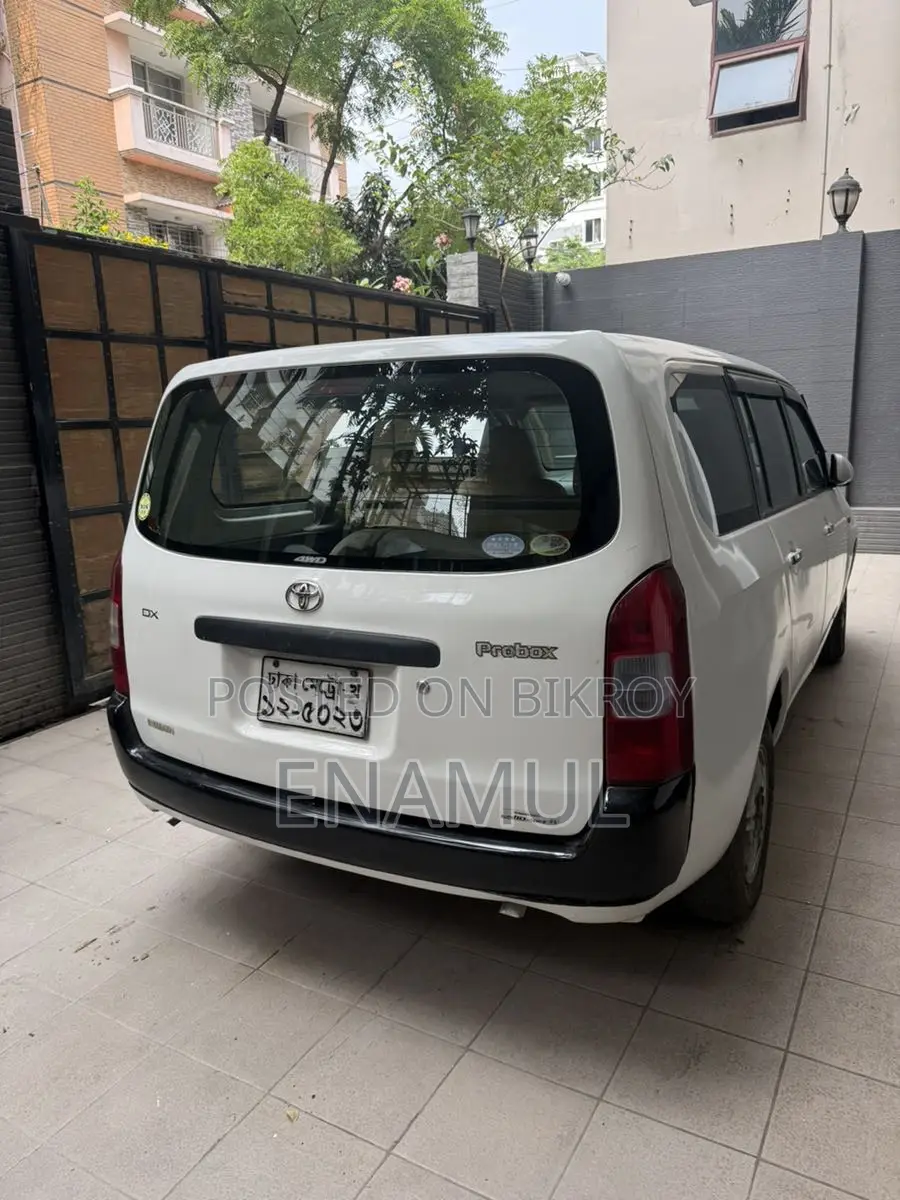 টয়োটা প্রোবক্স ২০০৪ সাদা