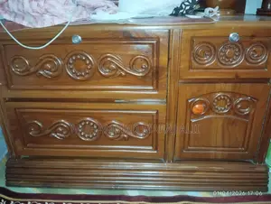 Dressing Table ড্রেসিং টেবিল