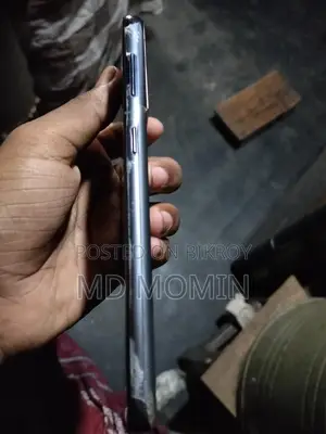 স্যামসাং গ্যালাক্সি এস২১ ৫জি (ব্যবহৃত)