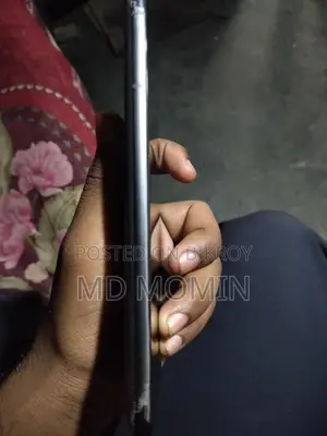 স্যামসাং গ্যালাক্সি এস২১ ৫জি (ব্যবহৃত)