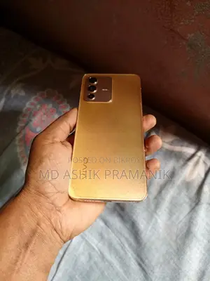 Vivo V23 5G জেনুইন 8/128 (Used)