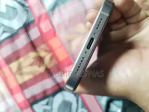 Apple iPhone 15 Pro Max Natural Titanium (Used)