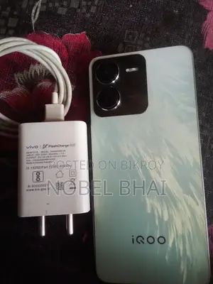 iQOO z9 5g. (Used)