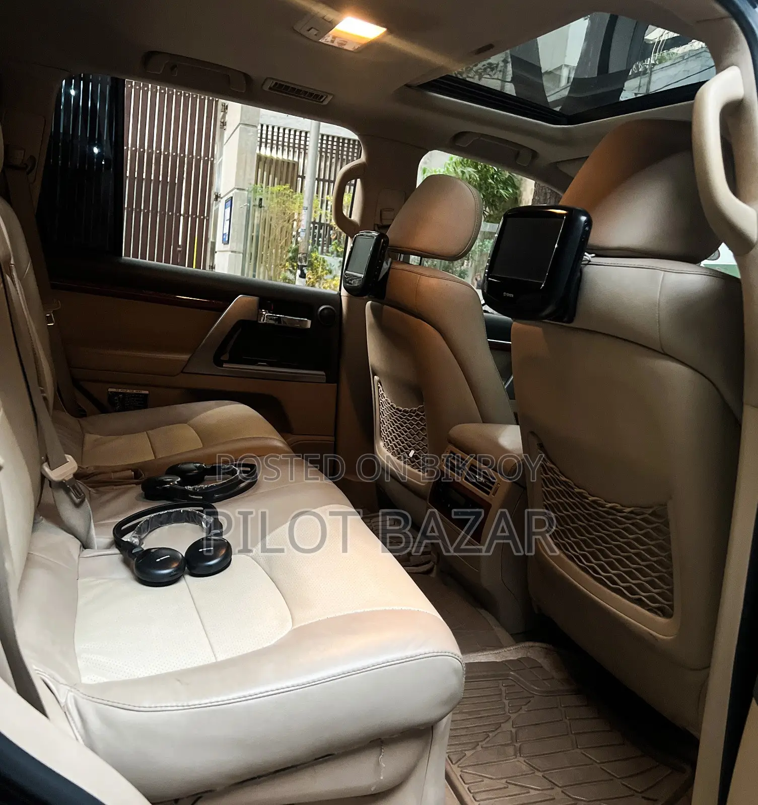 Toyota Land Cruiser V8 VX 2014