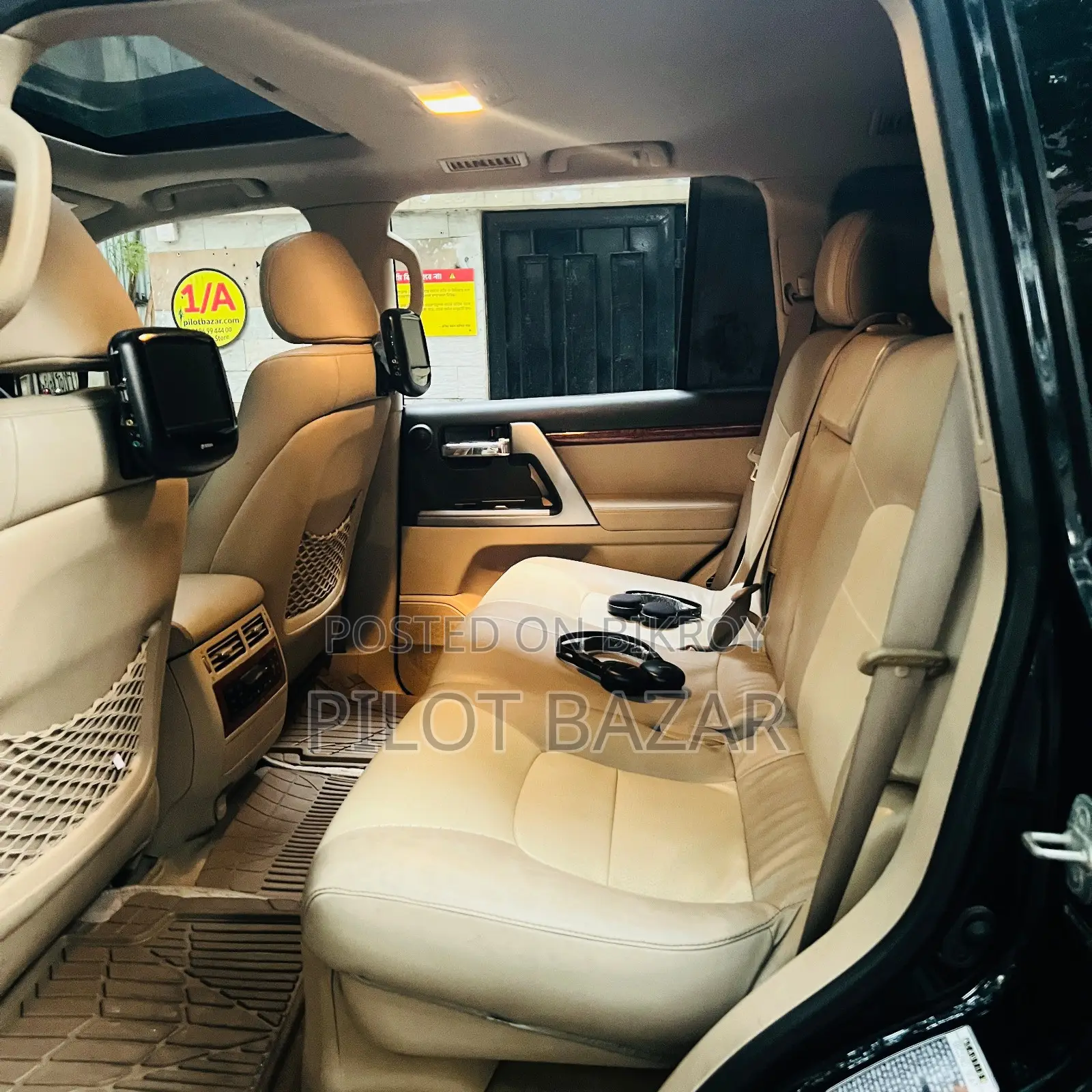 Toyota Land Cruiser V8 VX 2014