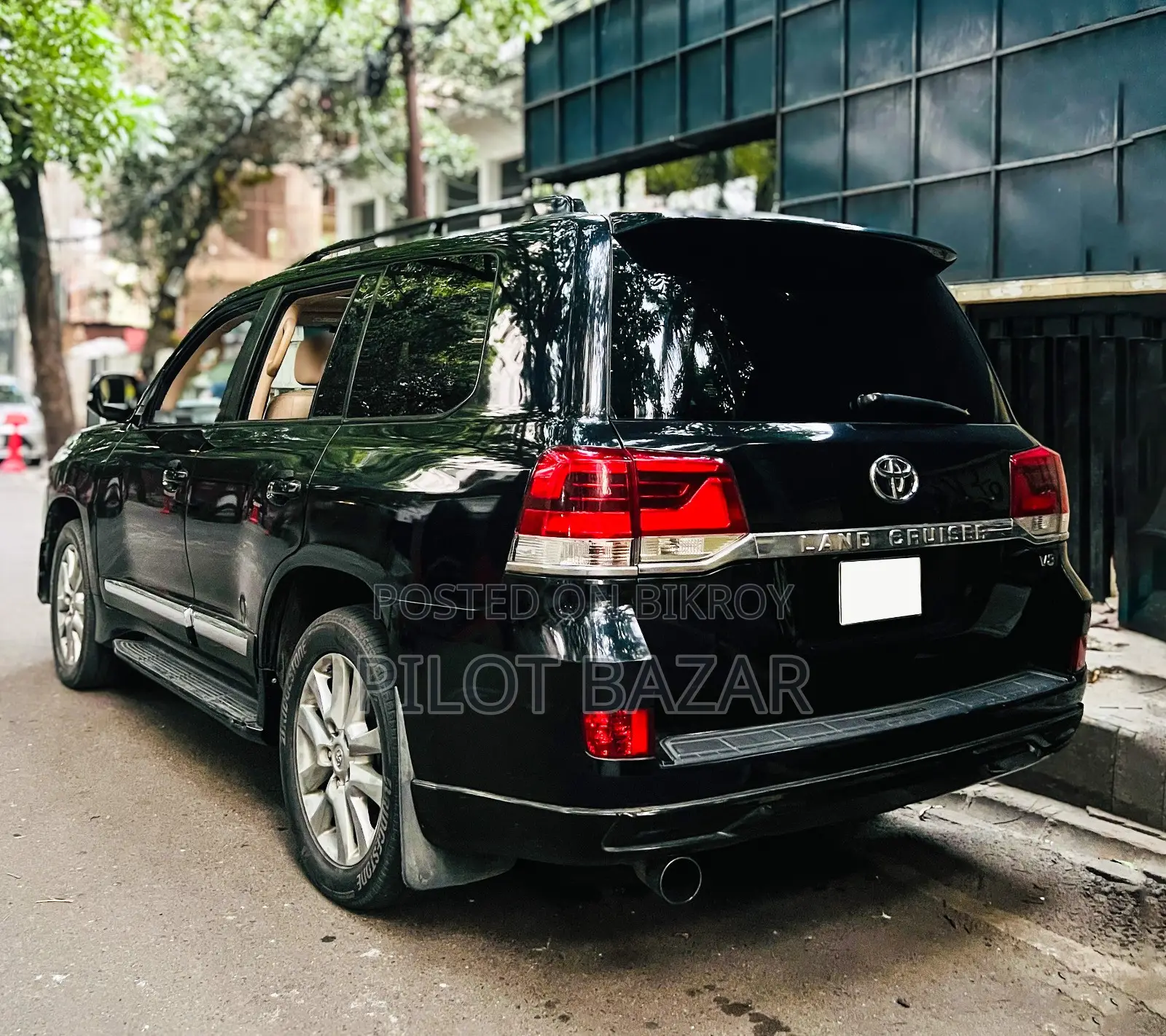 Toyota Land Cruiser V8 VX 2014