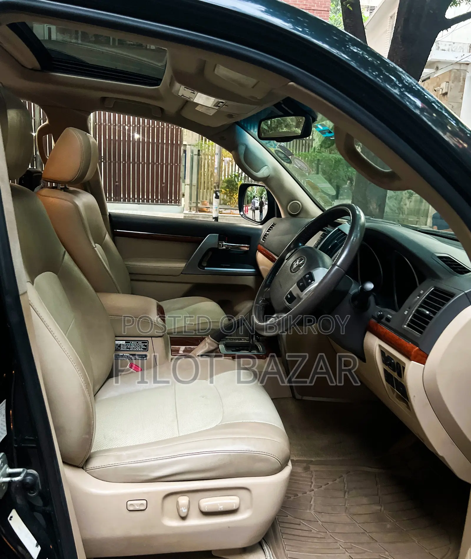 Toyota Land Cruiser V8 VX 2014