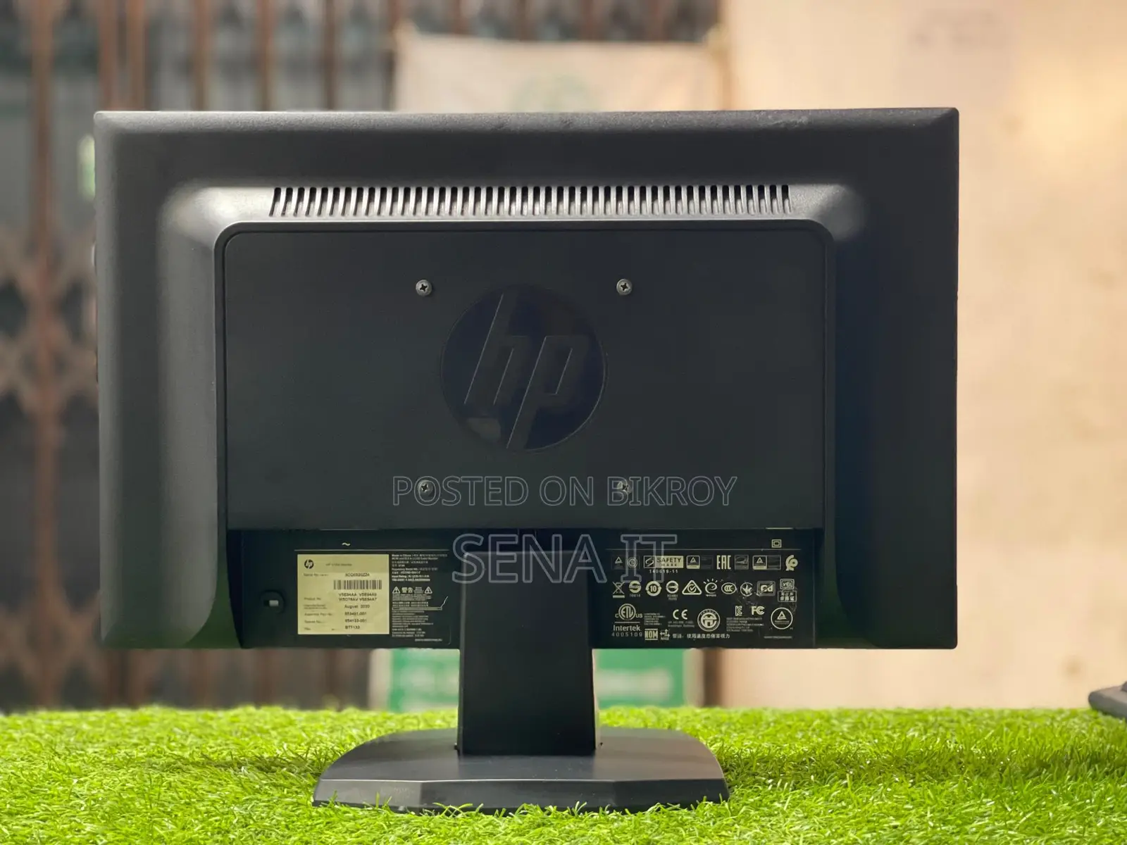 Full Fresh Condition Like As New HP 19" Monitor For Sell