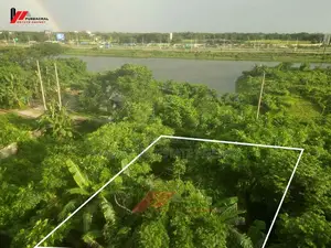 Lake View, South Facing, 10 Katha In Sec 21