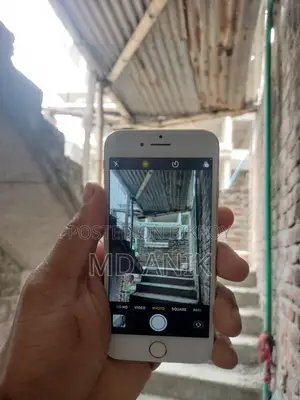 Apple iPhone 8 . (Used)