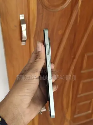 Realme 13 5G 8+4/128 (ব্যবহৃত)