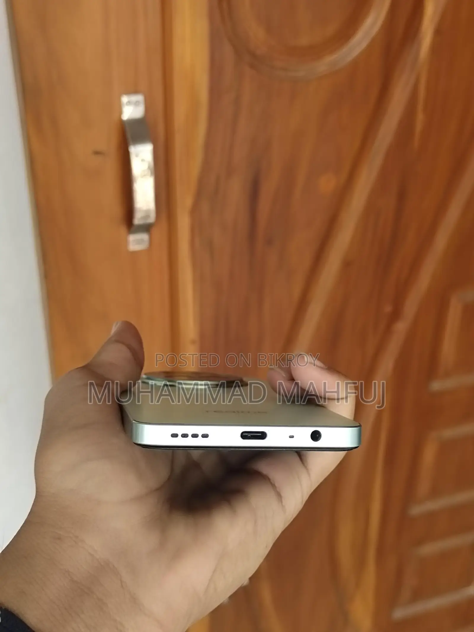 Realme 13 5G 8+4/128 (ব্যবহৃত)