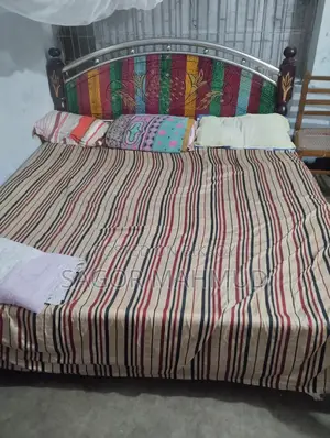 ব্যবহৃত স্টিলের খাট