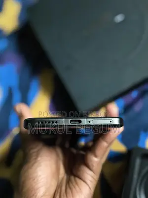Vivo X200 12GB RAM 256GB ROM (Used)