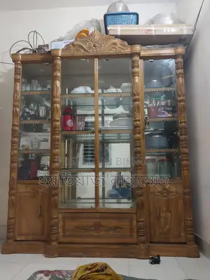 ওয়াল সুকেজ