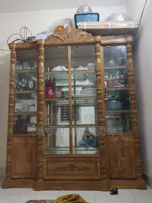 ওয়াল সুকেজ