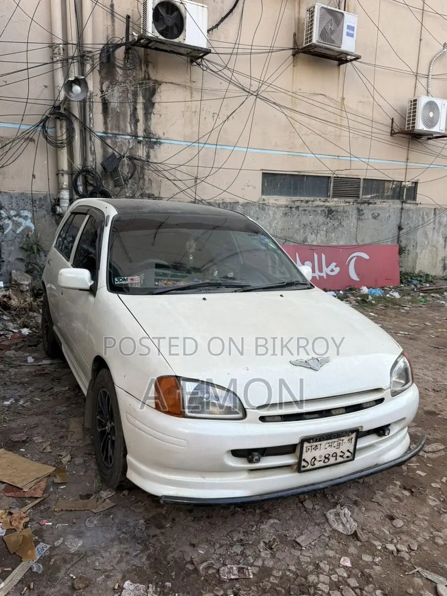 Toyota Starlet 1998