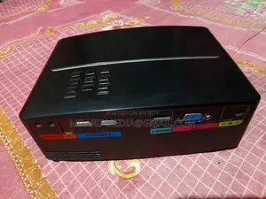 ViviBright GP80 Projector