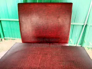সোফা বিক্রি করা হবে ও টেবিল। টেকসই অর্ডার দিয়ে বানানো।