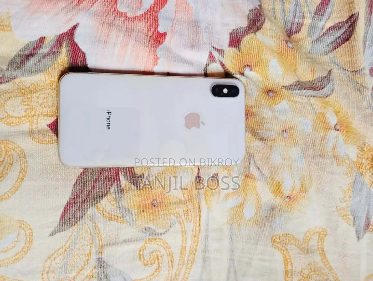 Apple iPhone X (Used)