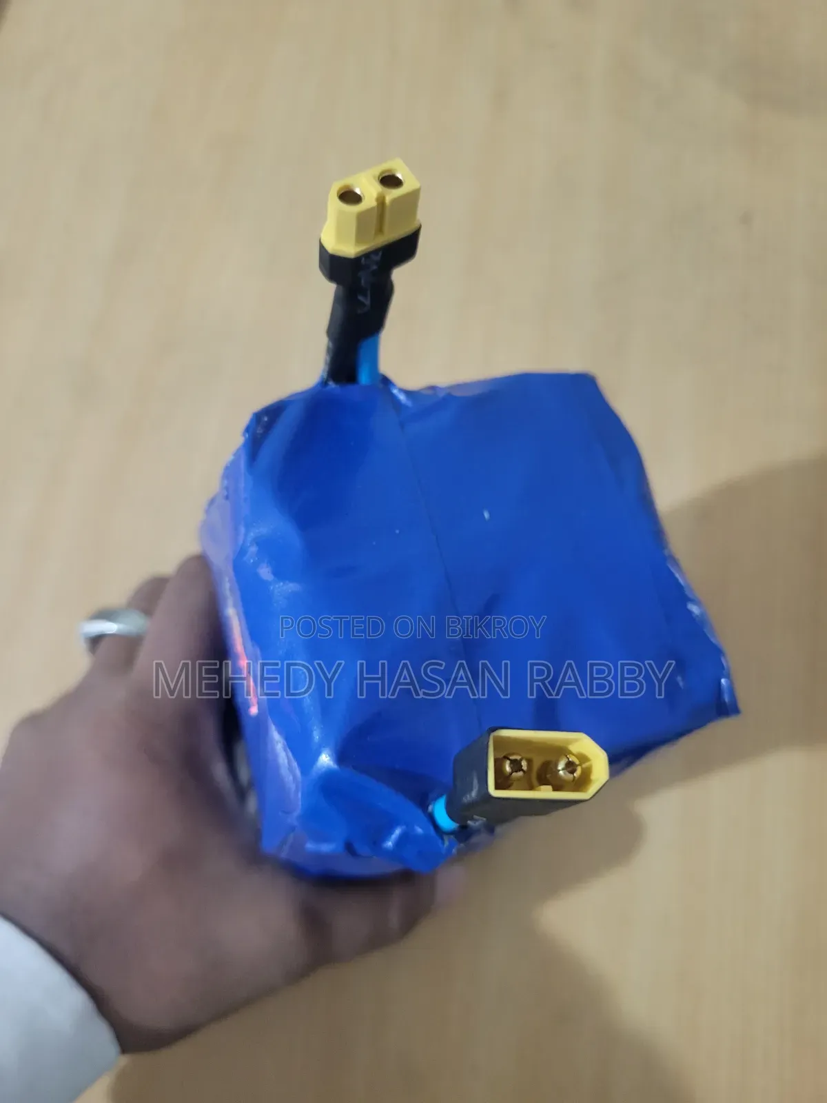শক্তিশালী লিথিয়াম ফসফেট ব্যাটারি