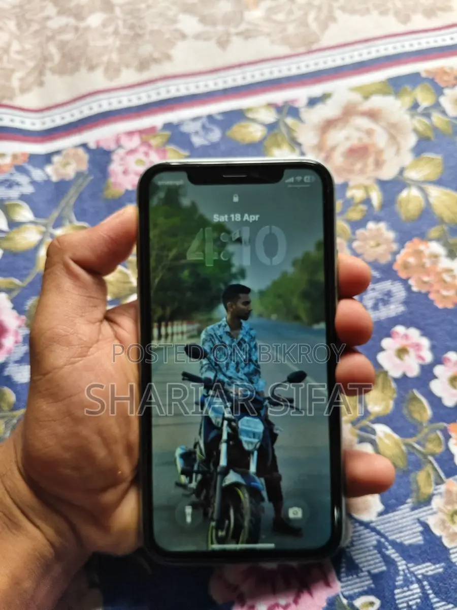 Apple iPhone 11 (Used)
