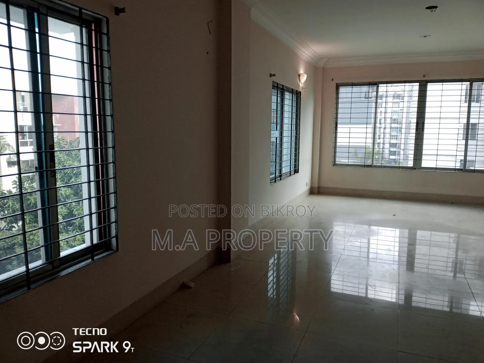 2300 SFT 3 ROOMS OFFICE APARTMENT RENT IN GULSHAN 2