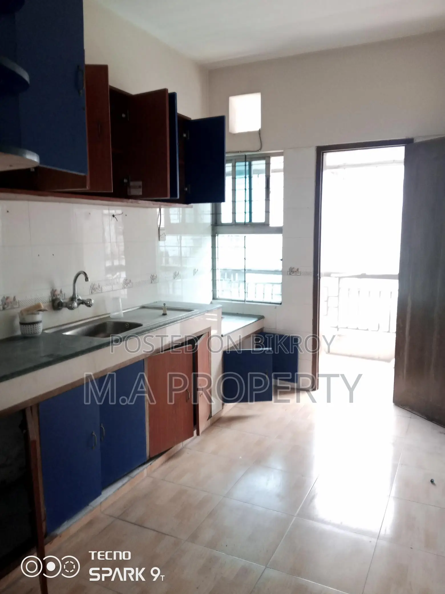 2300 SFT 3 ROOMS OFFICE APARTMENT RENT IN GULSHAN 2