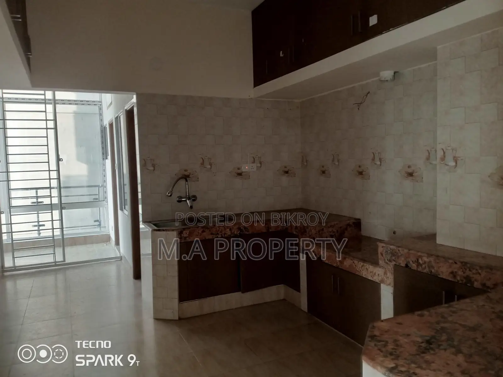 2300 SFT 3 ROOMS OFFICE APARTMENT RENT IN GULSHAN 2