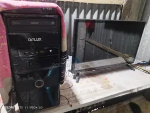 ডেস্কটপ কম্পিউটার Dell 4GB Intel Celeron HDD 512GB