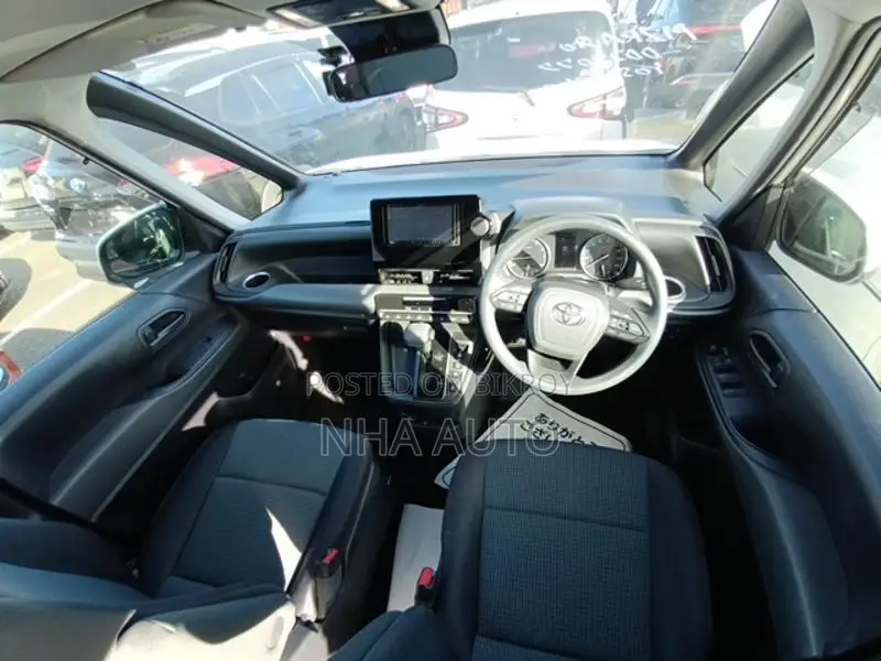 Toyota Noah X PACKAGE 2022