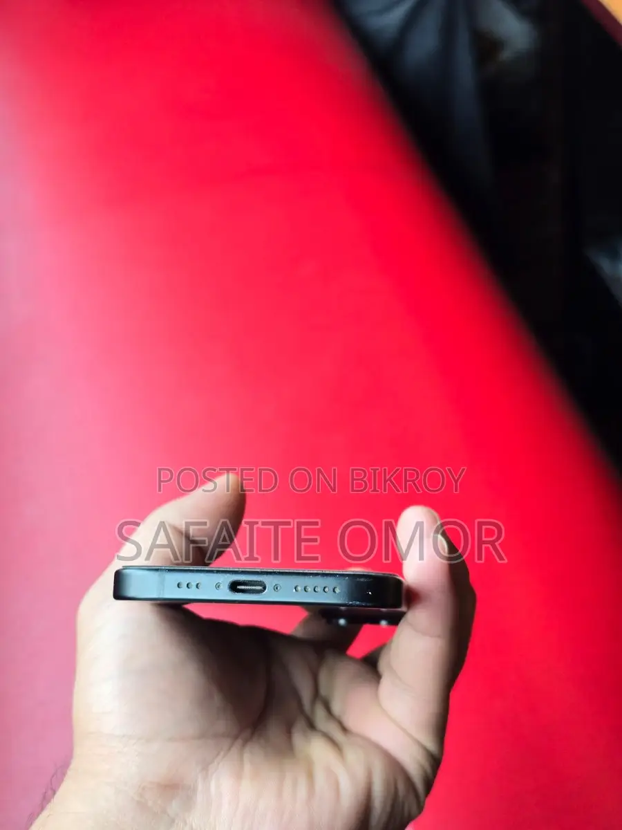 Apple iPhone 15 (Used)