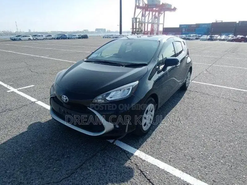 Toyota Aqua Hybrid G NEW SHAPE 2020