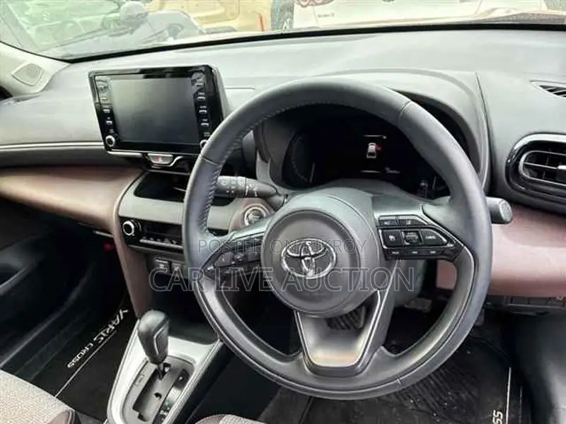 Toyota Yaris Cross hybrid 2021