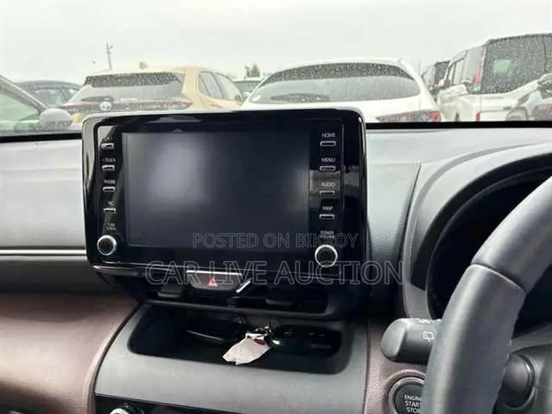 Toyota Yaris Cross hybrid 2021