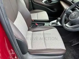 Toyota Yaris Cross hybrid 2021