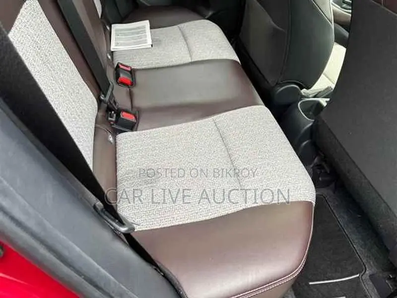 Toyota Yaris Cross hybrid 2021