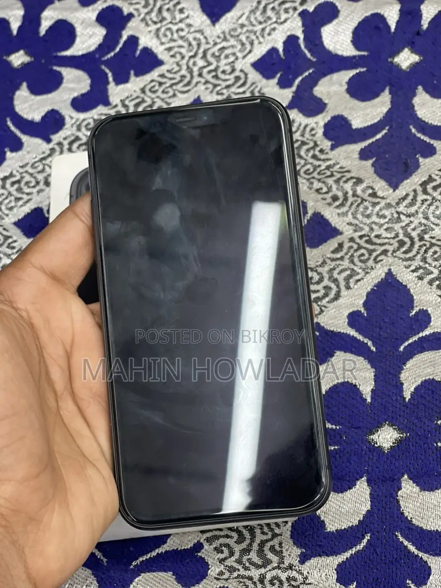 Apple iPhone 11 (Used)