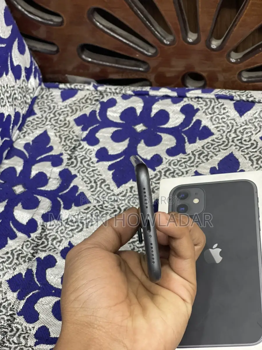 Apple iPhone 11 (Used)
