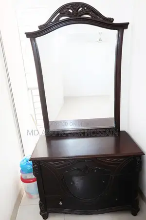 Showcase, Dressing Table, and Bed for Sale at an Attractive Price!