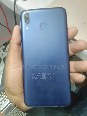 Samsung Galaxy M20 4/64 (Used)