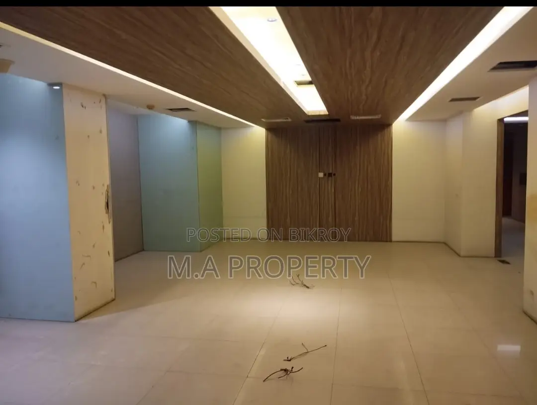5800 SFT COMMERCIAL OFFICE APARTMENT RENT IN GULSHAN AVENUE