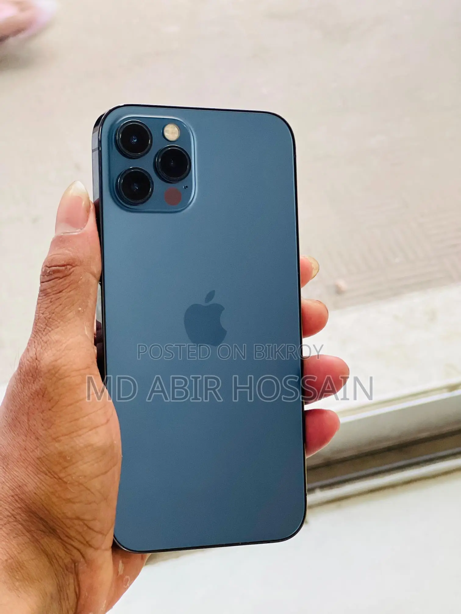 Apple iPhone 12 Pro . (Used)