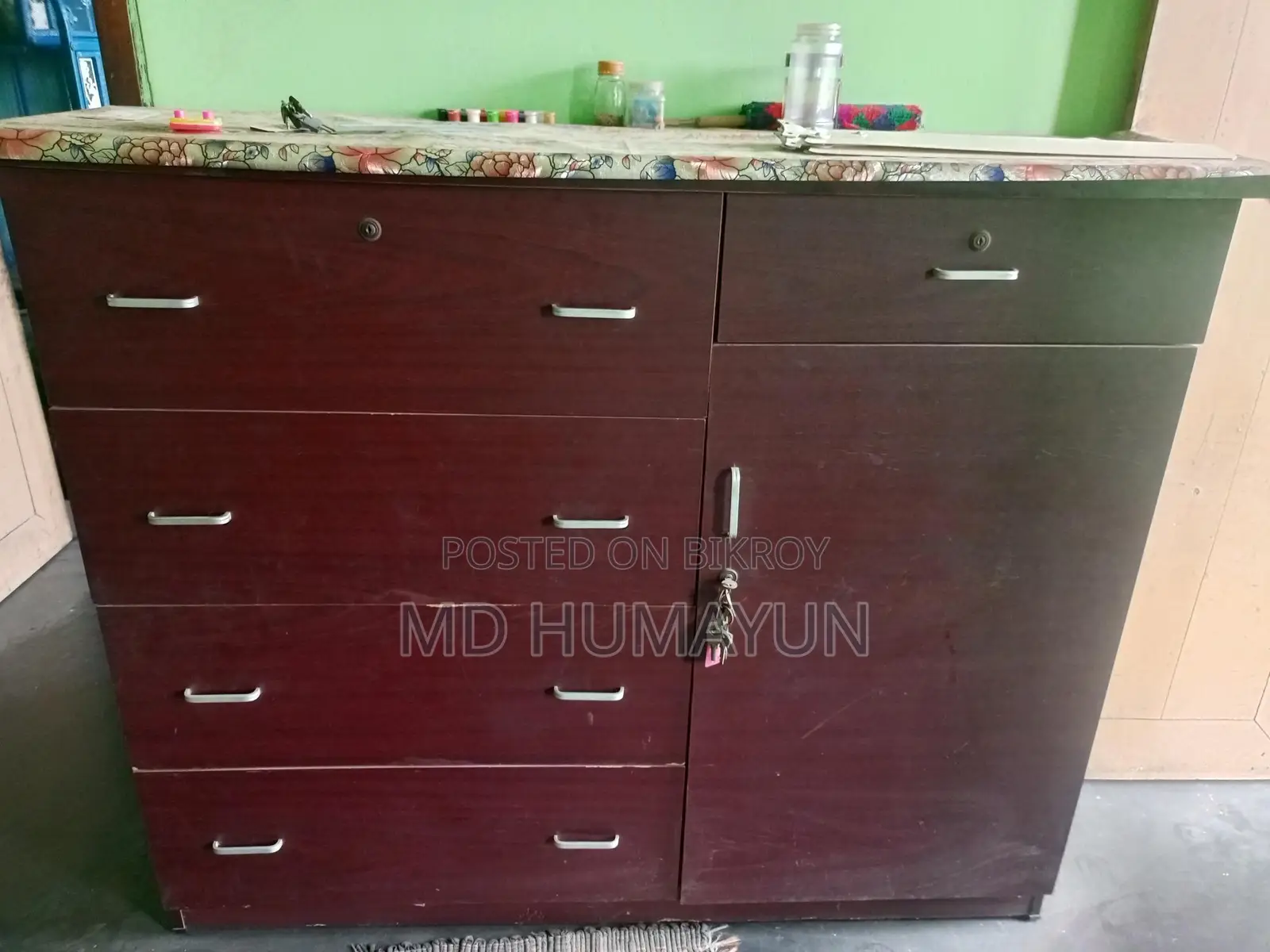 Wardrobe Sell