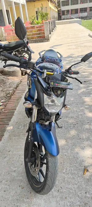 Yamaha FZs V2 . 2022