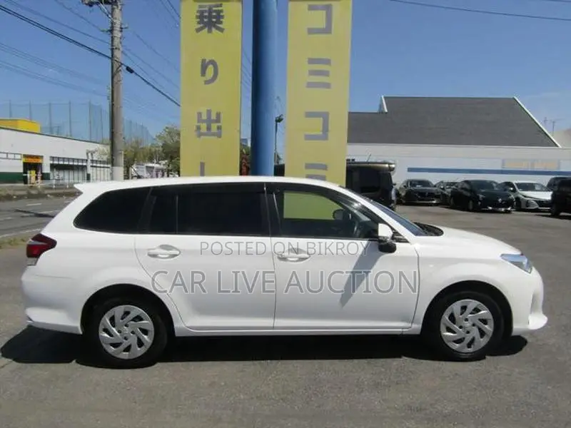 Toyota Fielder Hybrid EX pre order 2021