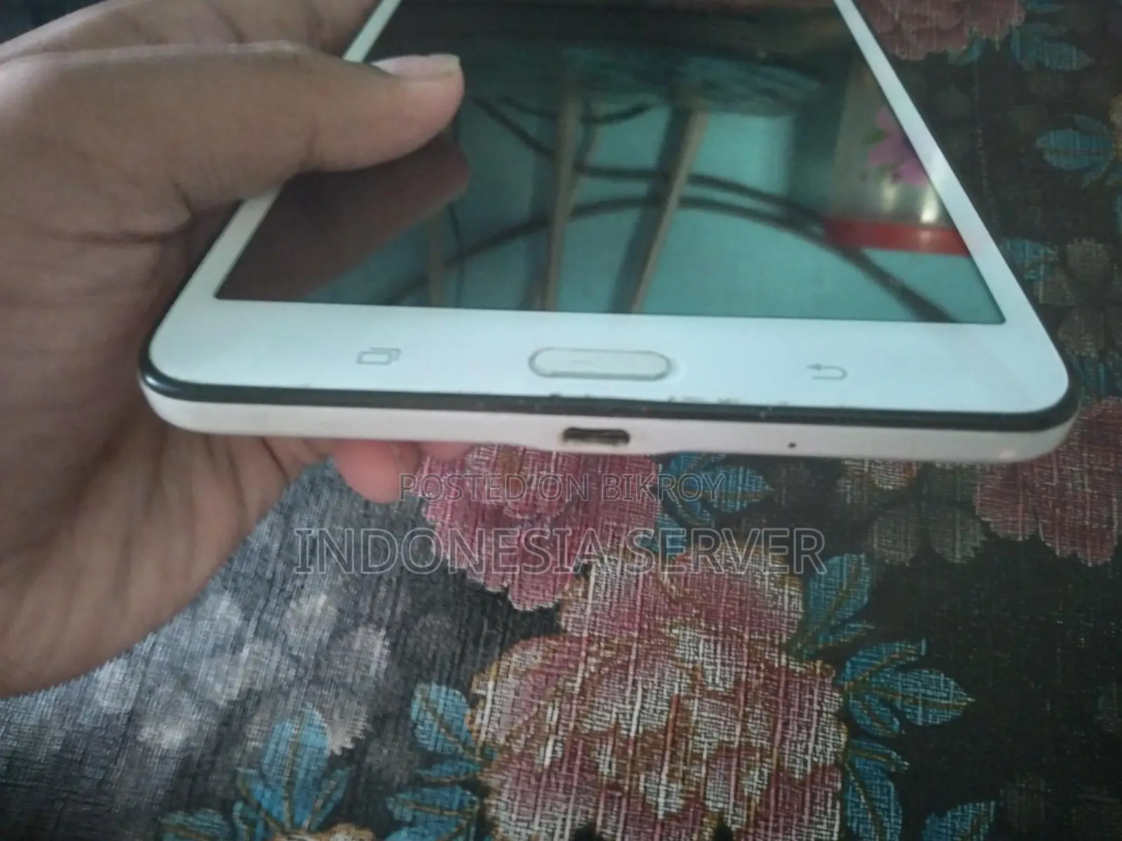Samsung Galaxy Tab 4 - ১০০% কার্যকরী কন্ডিশন সিঙ্গাপুর ভেরিয়েন্ট