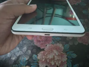 Samsung Galaxy Tab 4 - ১০০% কার্যকরী কন্ডিশন সিঙ্গাপুর ভেরিয়েন্ট