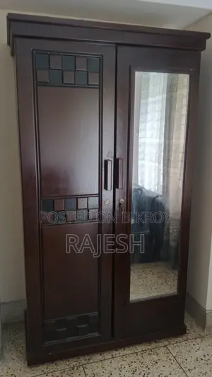২টি আলমারি, কিং সাইজ বেড, টেবিল ও ৫টি সোফা বিক্রয় হবে