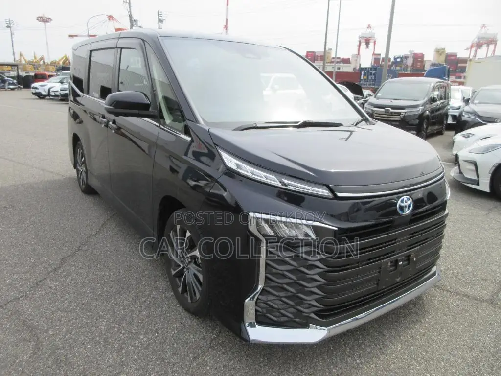 Toyota Voxy SZ PACKAGE 2023